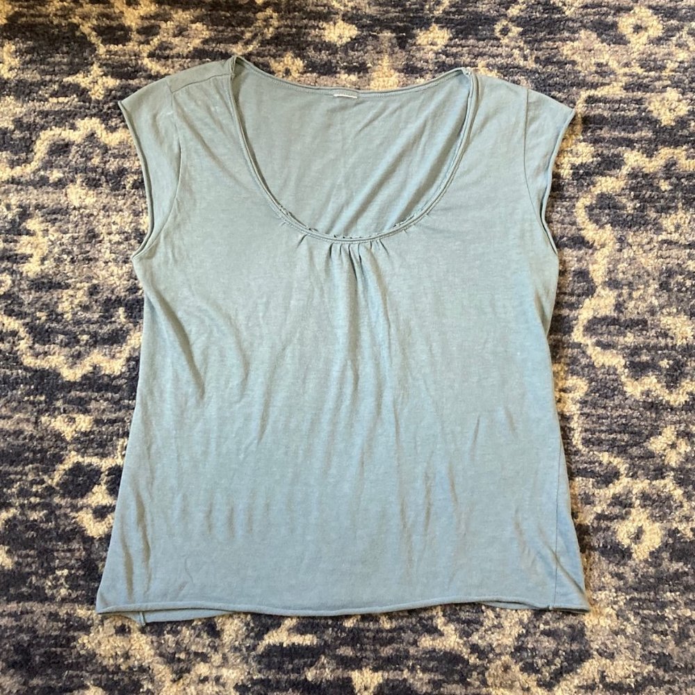 Boutique Cotton Tank Top with cap sleeves and raw hems - Size M/L - Light Blue